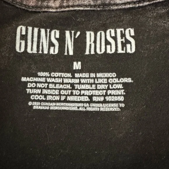 Authentic Vintage Inspired Guns n’ Roses Band Cropped Tee Shirt - Picture 6 of 6